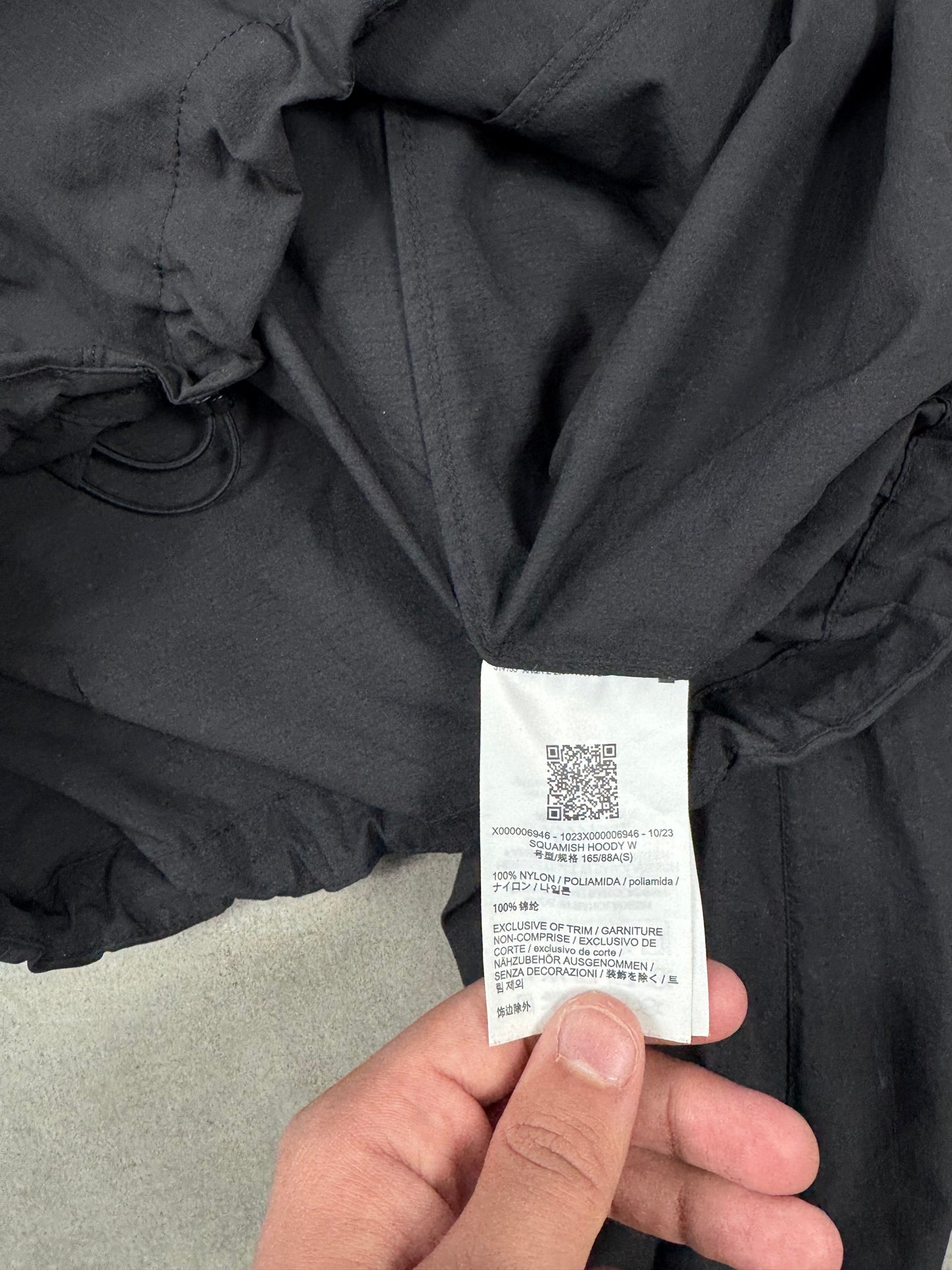 Arc’teryx WindBreaker (S)